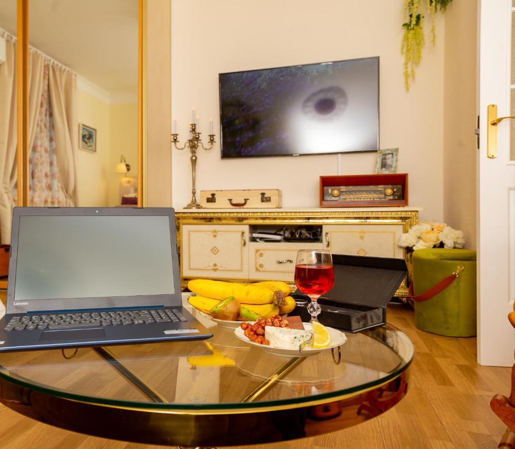 La Boheme - The Magic Of Riga & Free Parking Apartamento Exterior foto