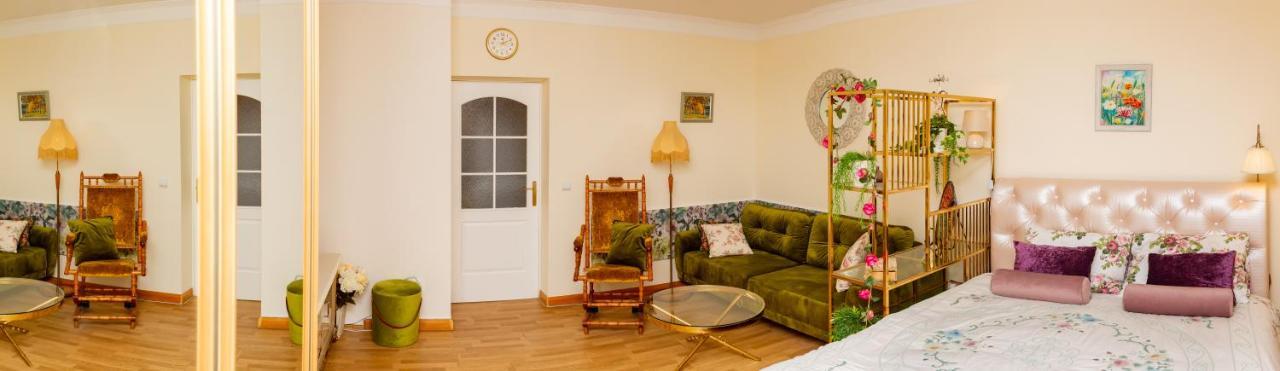 La Boheme - The Magic Of Riga & Free Parking Apartamento Exterior foto